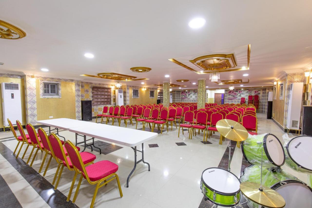 Ag Hotel And Suites Ogbodjo Екстериор снимка
