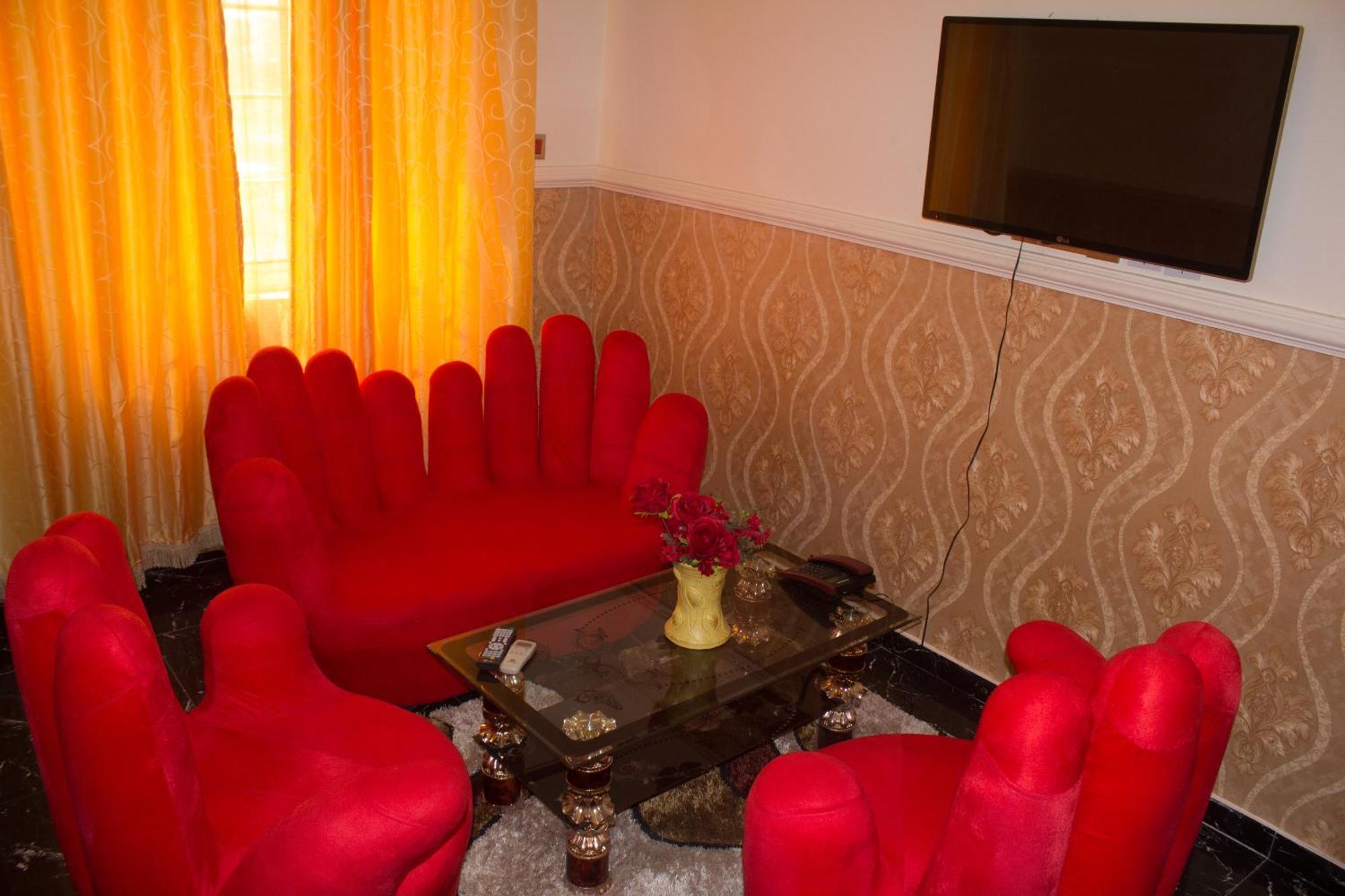 Ag Hotel And Suites Ogbodjo Екстериор снимка